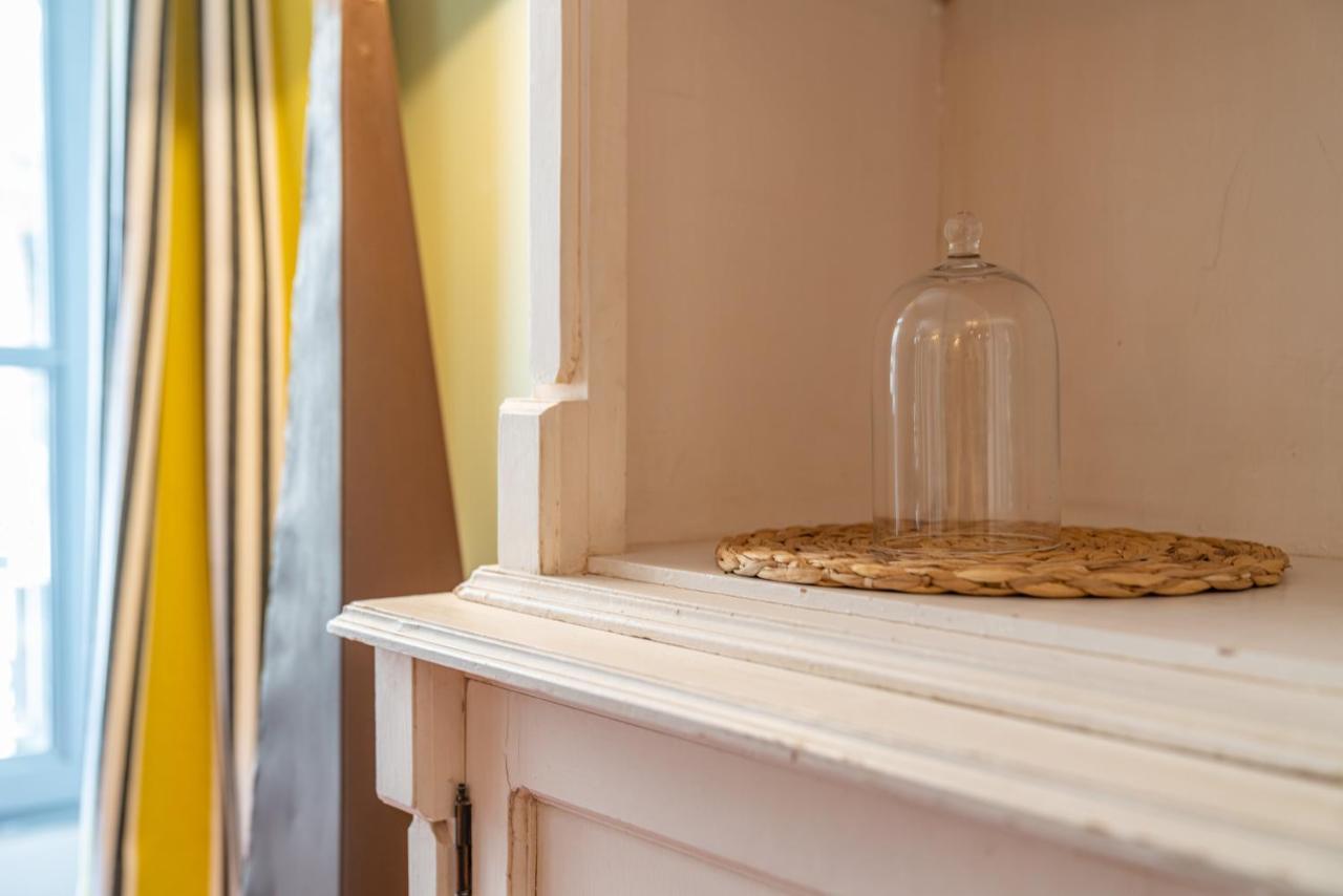 L'envoutement Provencal Au Coeur De L'ecusson - Nuit A Appartement